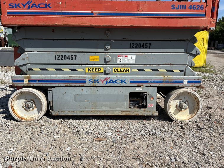 image for item NM9954 SkyJack SJ4626 Scissor lift