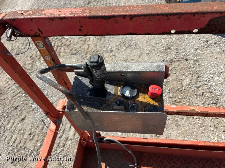 image for item NM9954 SkyJack SJ4626 Scissor lift