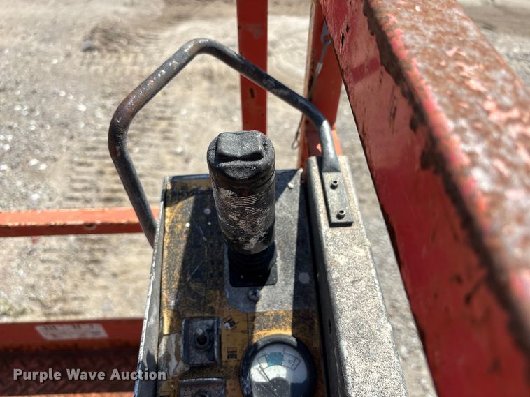 image for item NM9954 SkyJack SJ4626 Scissor lift
