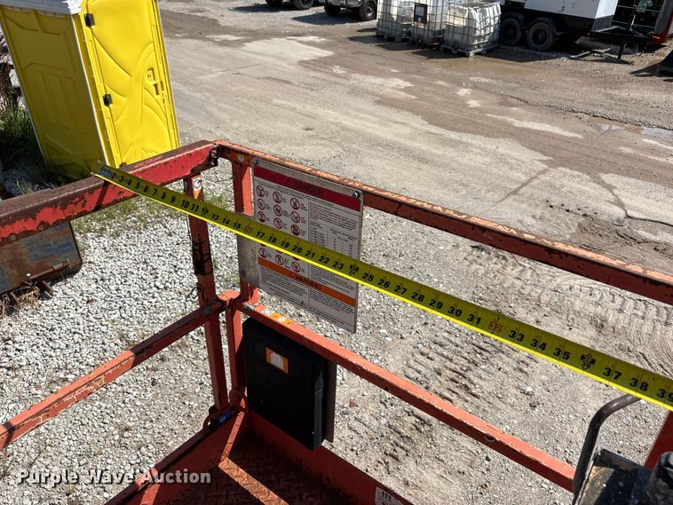 image for item NM9954 SkyJack SJ4626 Scissor lift