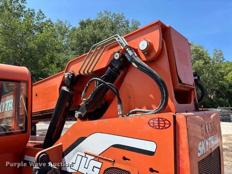 image for item NM9960 2015 JLG 6042 telehandler
