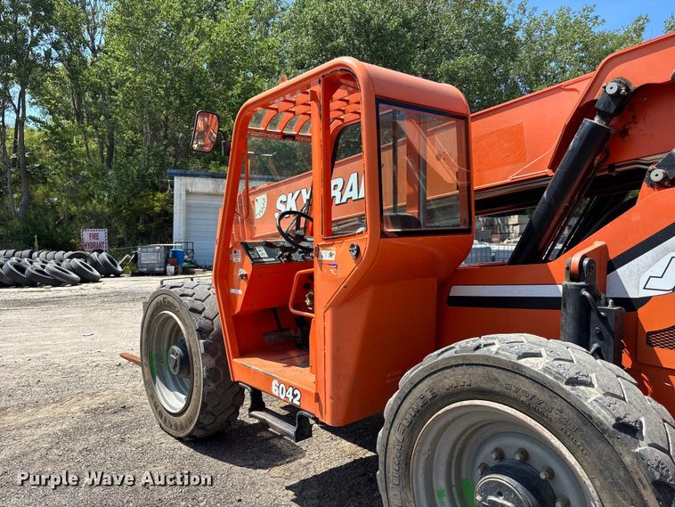 image for item NM9960 2015 JLG 6042 telehandler