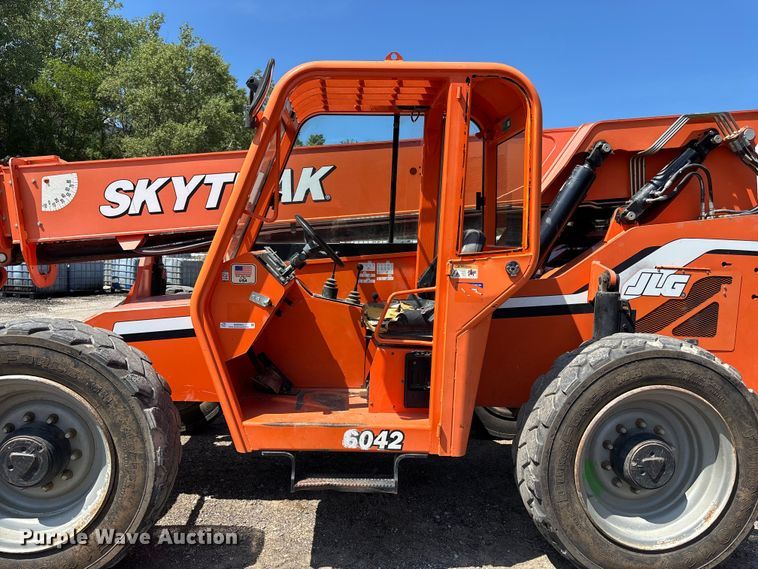 image for item NM9960 2015 JLG 6042 telehandler