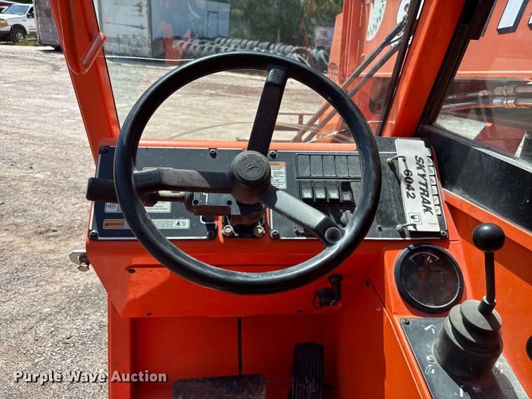 image for item NM9960 2015 JLG 6042 telehandler