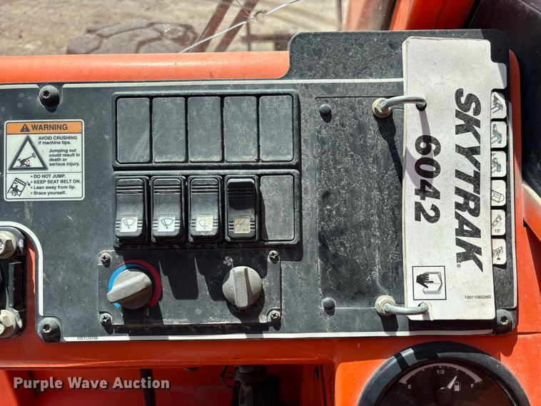 image for item NM9960 2015 JLG 6042 telehandler