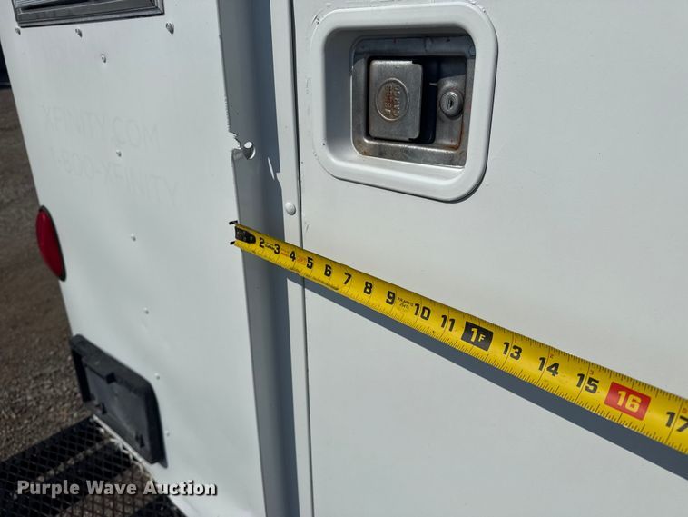 image for item NU9627 1999 Wells Cargo CW122-CS fiber optic splicing trailer