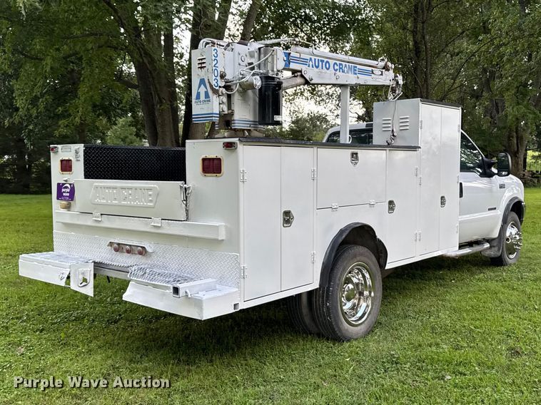 image for item OE9696 2003 Ford F450 Super Duty utility / service truck