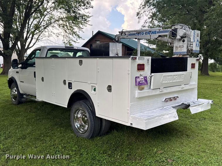 image for item OE9696 2003 Ford F450 Super Duty utility / service truck