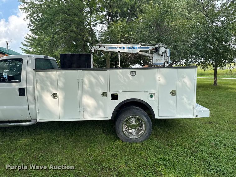 image for item OE9696 2003 Ford F450 Super Duty utility / service truck