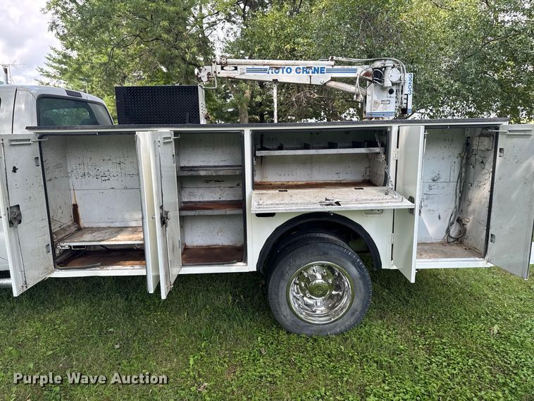 image for item OE9696 2003 Ford F450 Super Duty utility / service truck