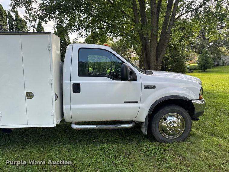 image for item OE9696 2003 Ford F450 Super Duty utility / service truck