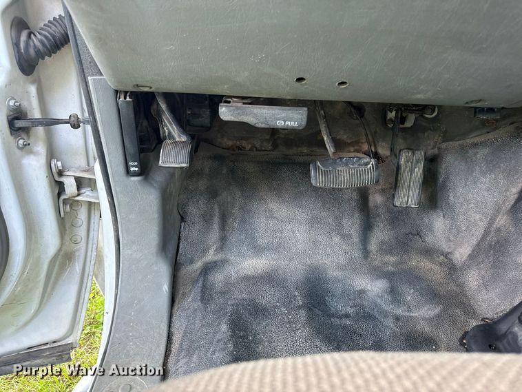 image for item OE9696 2003 Ford F450 Super Duty utility / service truck
