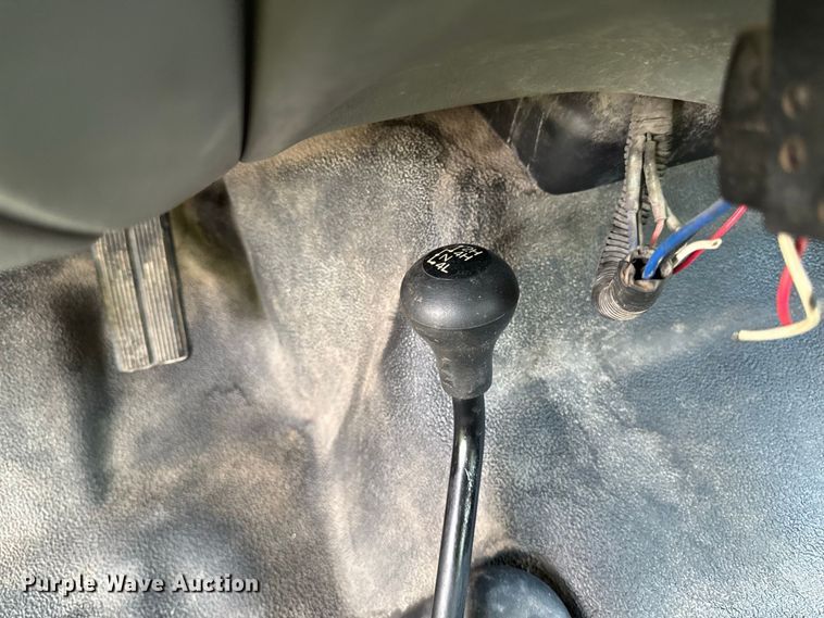 image for item OE9696 2003 Ford F450 Super Duty utility / service truck