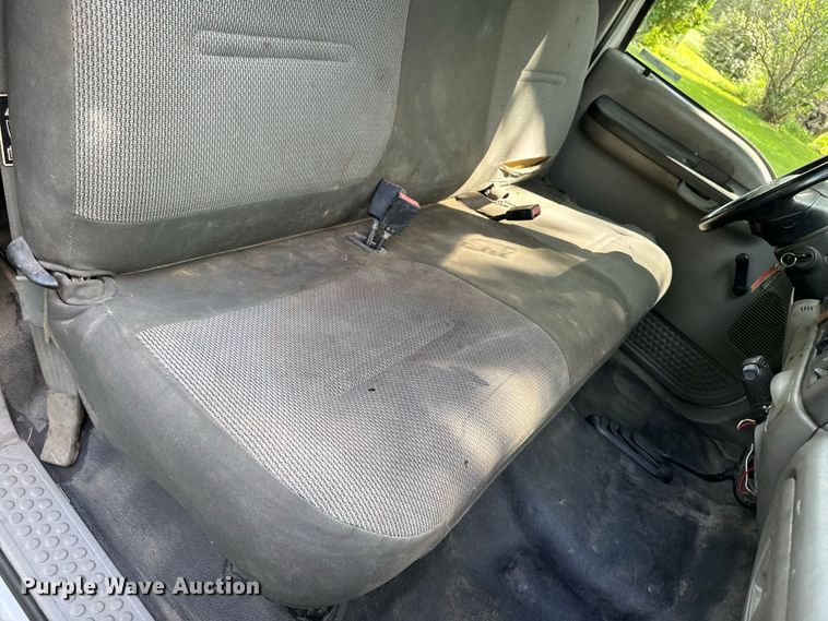 image for item OE9696 2003 Ford F450 Super Duty utility / service truck
