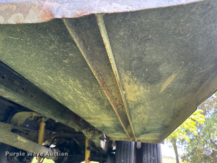image for item OE9696 2003 Ford F450 Super Duty utility / service truck