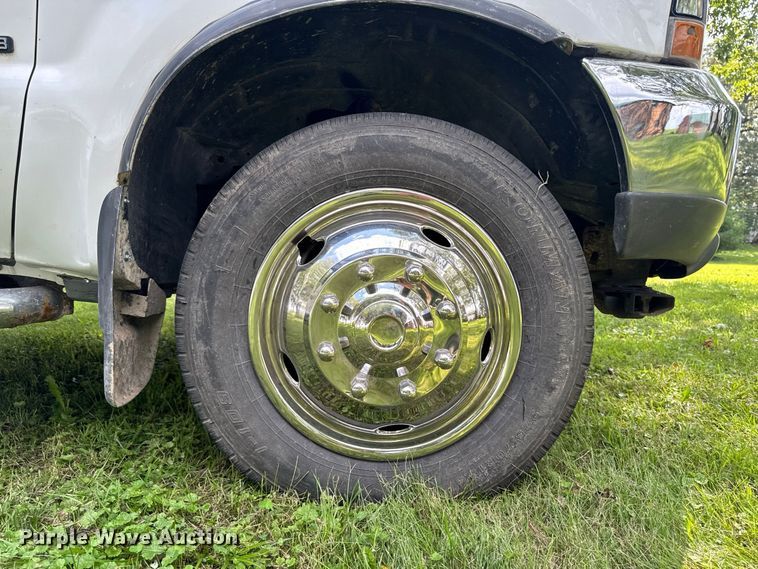 image for item OE9696 2003 Ford F450 Super Duty utility / service truck