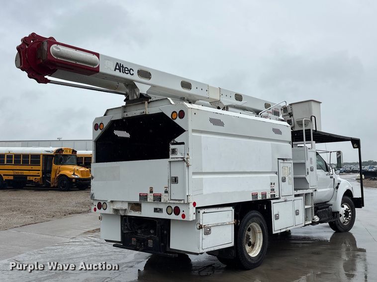 image for item YA2807 2015 Ford F750 Super Duty forestry bucket truck