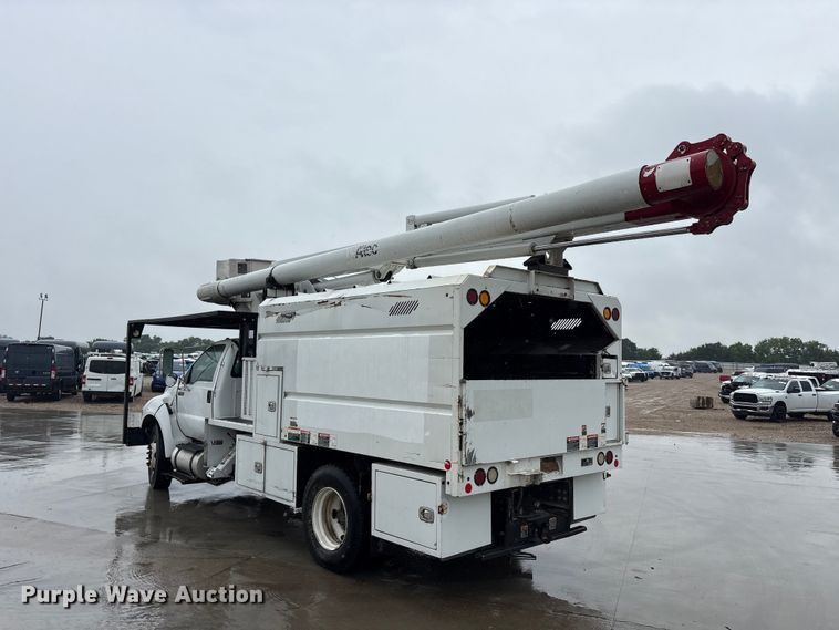 image for item YA2807 2015 Ford F750 Super Duty forestry bucket truck