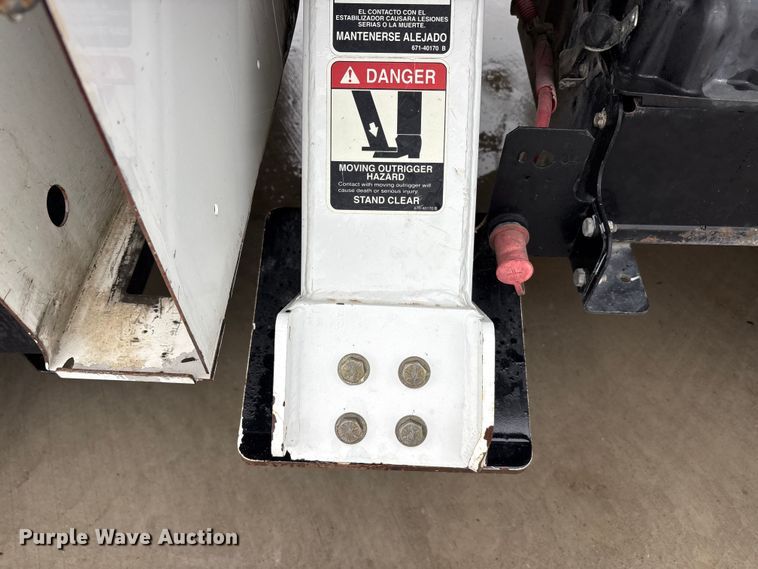 image for item YA2807 2015 Ford F750 Super Duty forestry bucket truck