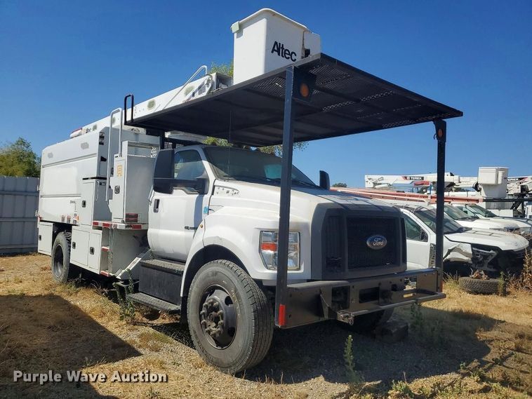 image for item YA3445 2016 Ford F750 forestry bucket truck