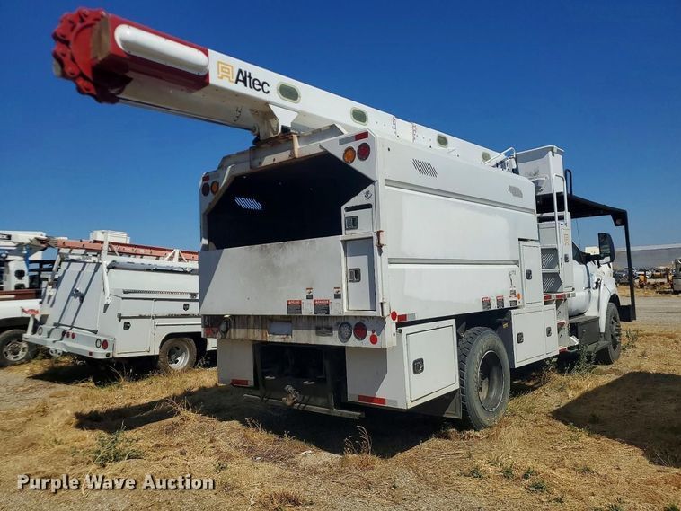 image for item YA3445 2016 Ford F750 forestry bucket truck