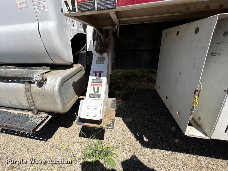 image for item YA3445 2016 Ford F750 forestry bucket truck