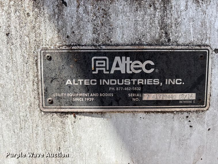 image for item YA3445 2016 Ford F750 forestry bucket truck