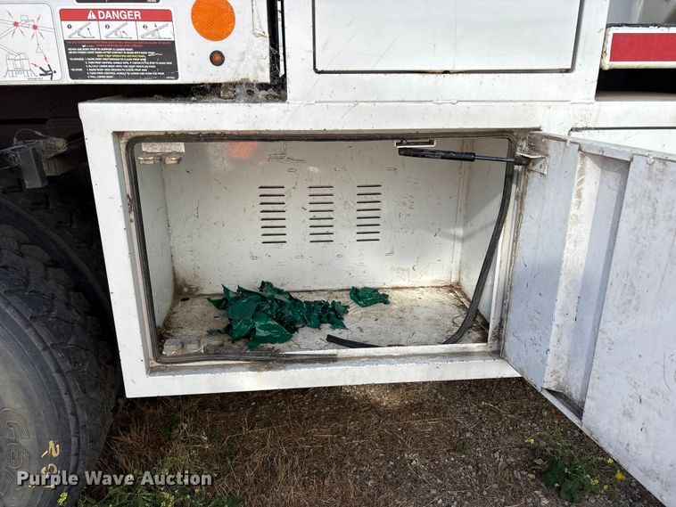 image for item YA3445 2016 Ford F750 forestry bucket truck