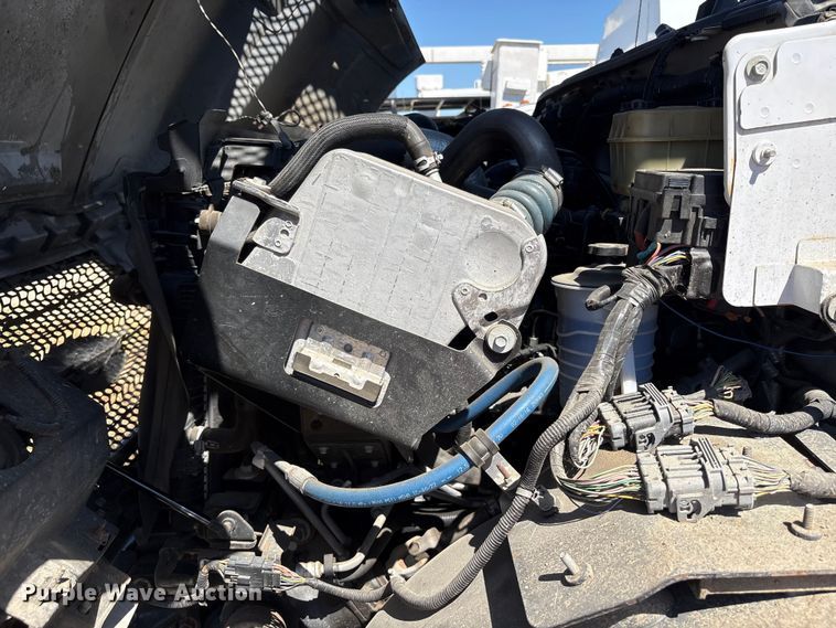 image for item YA3445 2016 Ford F750 forestry bucket truck