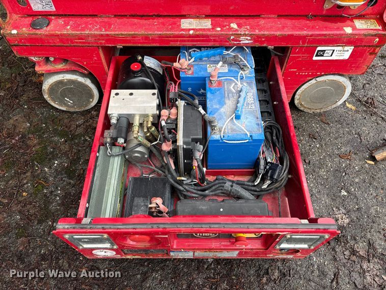 image for item YA3470 2018 MEC 1330SE scissor lift