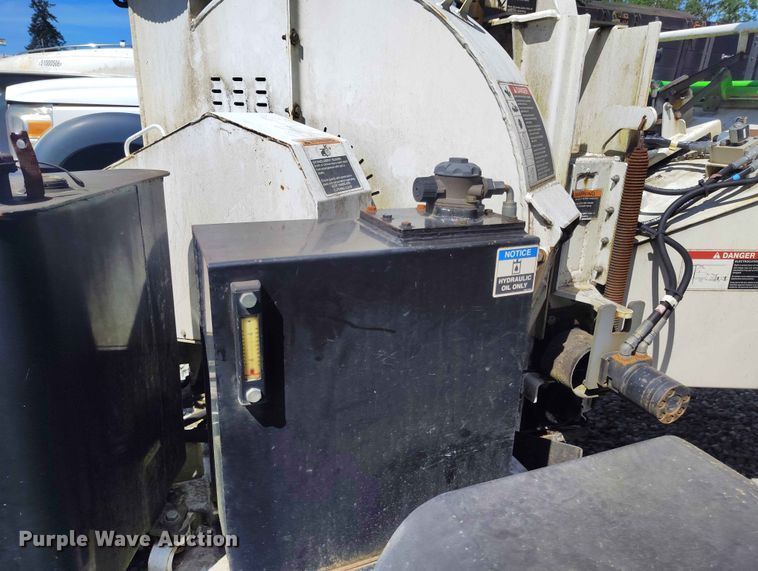 image for item YA3507 2017 Altec DC1317 wood chipper
