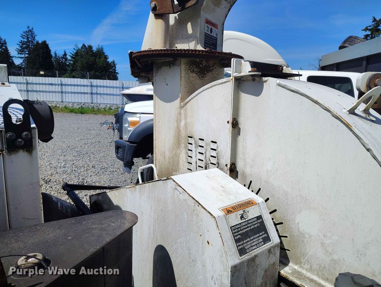 image for item YA3507 2017 Altec DC1317 wood chipper