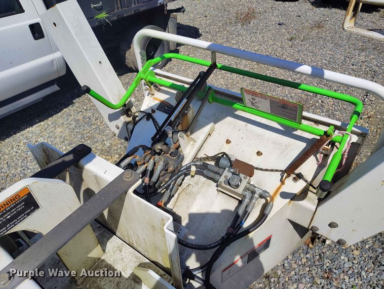 image for item YA3507 2017 Altec DC1317 wood chipper