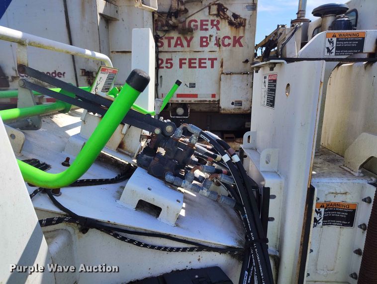 image for item YA3507 2017 Altec DC1317 wood chipper
