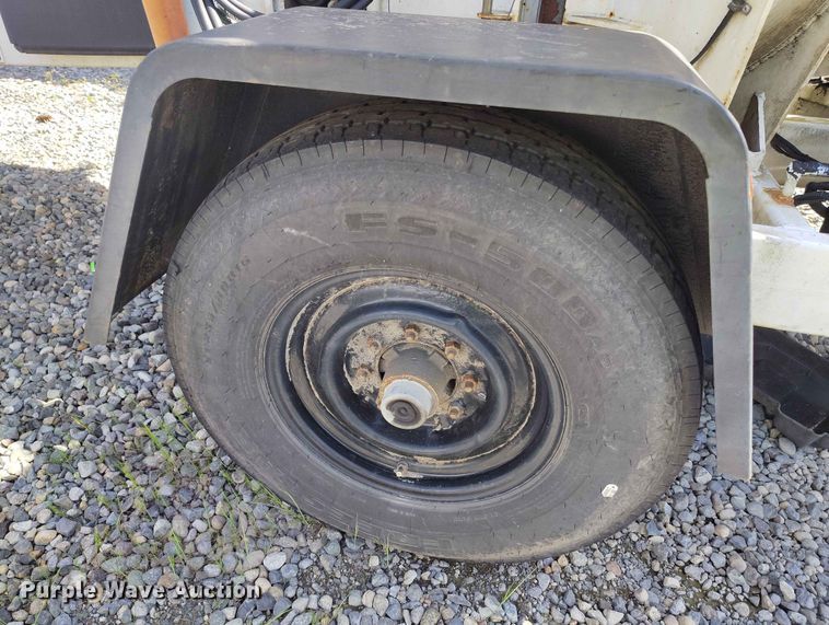 image for item YA3507 2017 Altec DC1317 wood chipper
