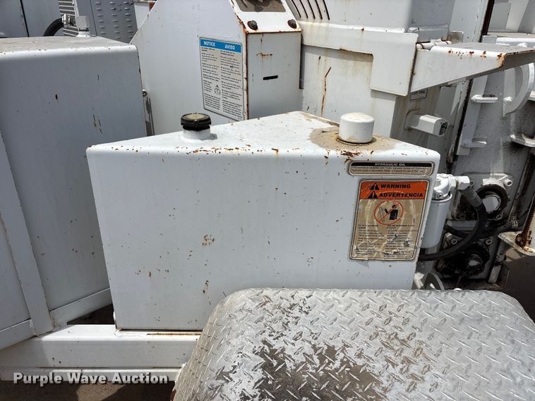 image for item YA3529 2015 Bandit 200UC wood chipper