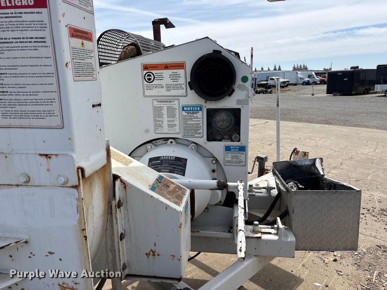 image for item YA3529 2015 Bandit 200UC wood chipper