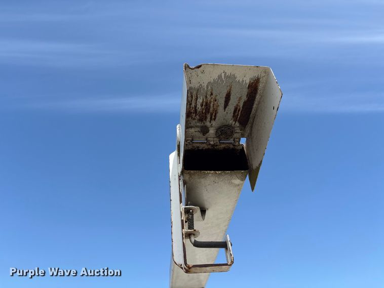 image for item YA3529 2015 Bandit 200UC wood chipper
