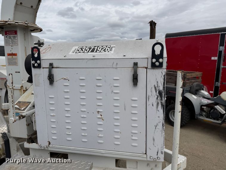 image for item YA3531 2015 Bandit 200UC wood chipper