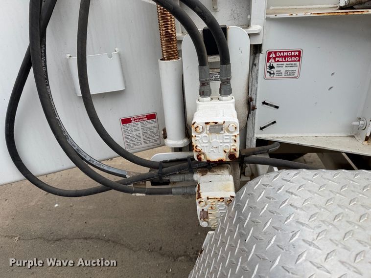image for item YA3531 2015 Bandit 200UC wood chipper