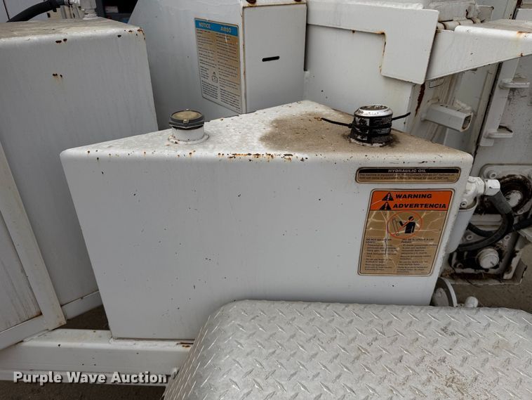 image for item YA3531 2015 Bandit 200UC wood chipper