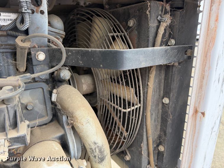 image for item YA3531 2015 Bandit 200UC wood chipper