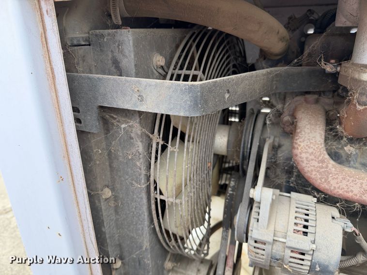image for item YA3531 2015 Bandit 200UC wood chipper