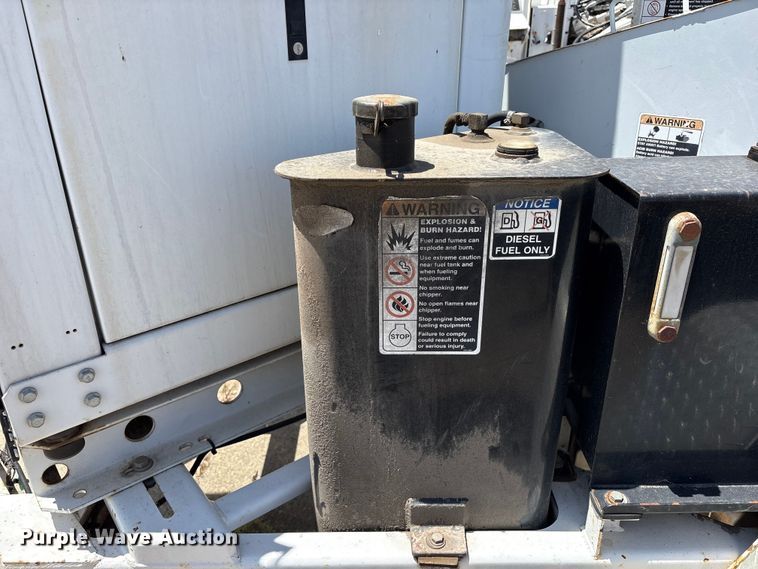 image for item YA3533 2011 Altec DC-912A wood chipper
