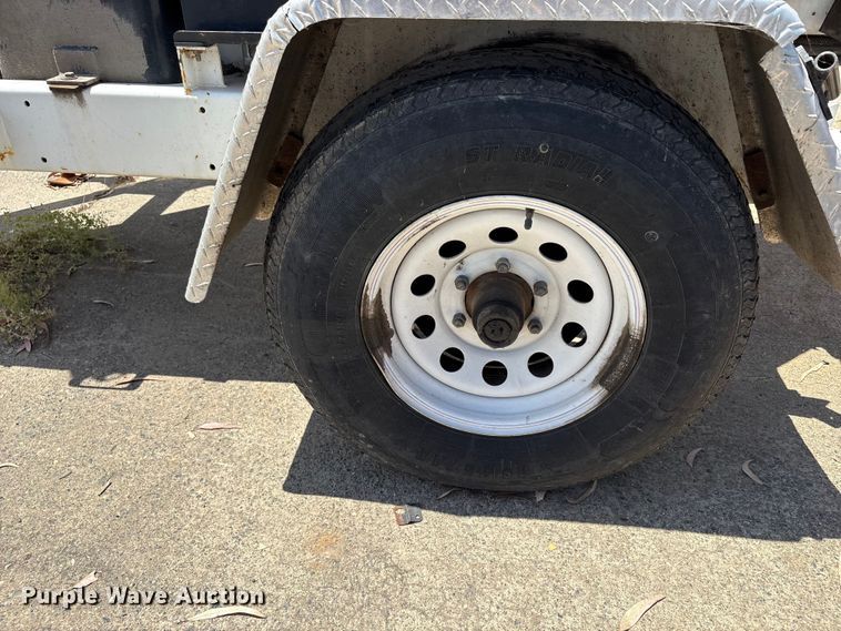 image for item YA3533 2011 Altec DC-912A wood chipper