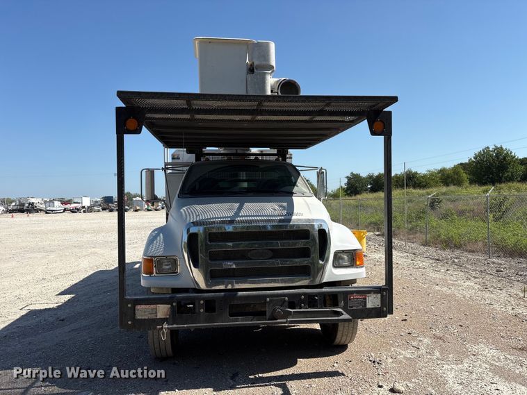 image for item YA3535 2015 Ford F750 Super Duty forestry bucket truck