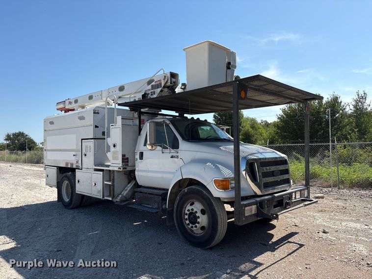 image for item YA3535 2015 Ford F750 Super Duty forestry bucket truck