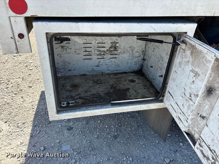 image for item YA3535 2015 Ford F750 Super Duty forestry bucket truck