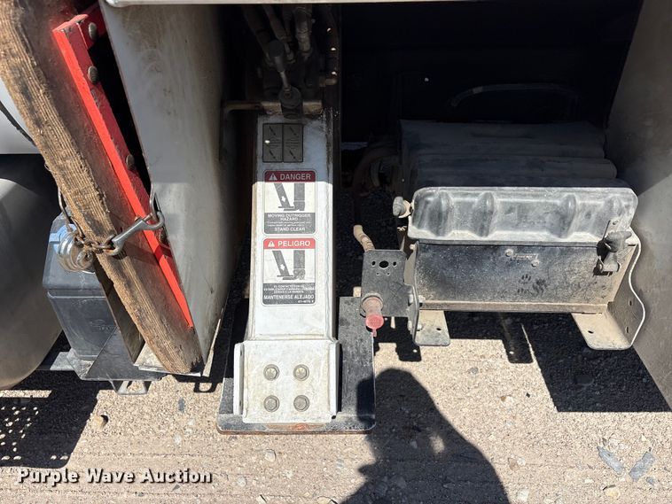 image for item YA3535 2015 Ford F750 Super Duty forestry bucket truck