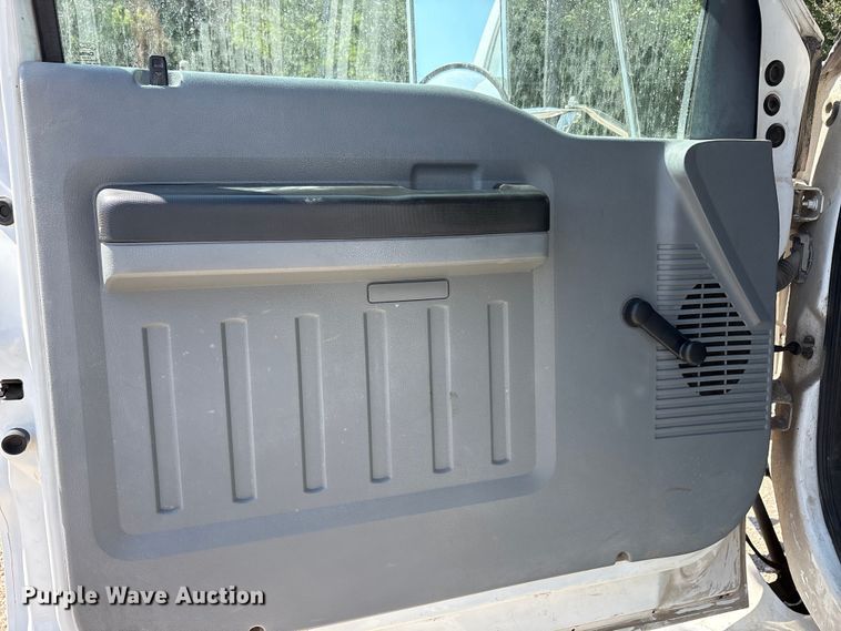 image for item YA3535 2015 Ford F750 Super Duty forestry bucket truck